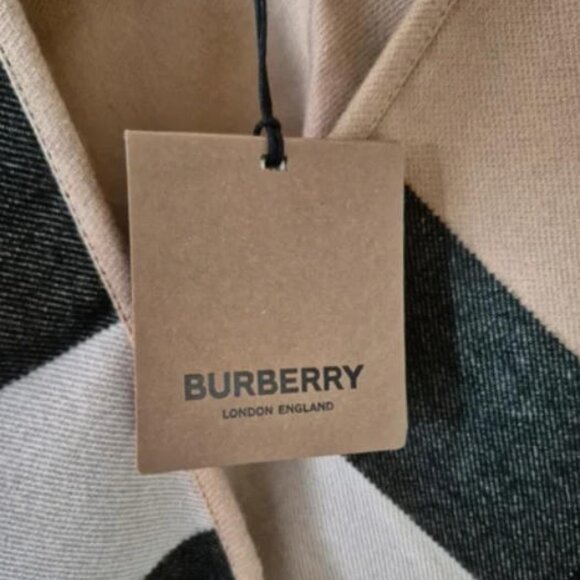 Burberry Reversible Check Wool Cape - Picture 2 of 6
